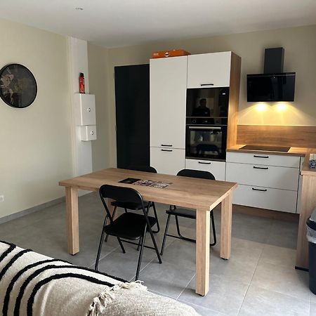 Maison T3 Dans Un Village Calme Saint-Mitre-les-Remparts Bagian luar foto