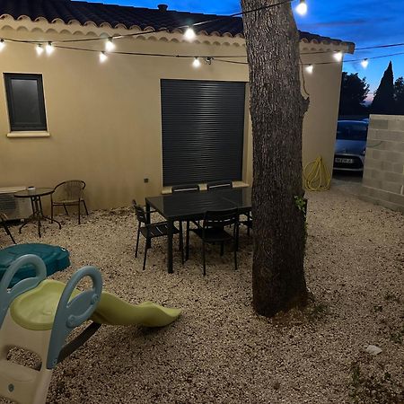 Maison T3 Dans Un Village Calme Saint-Mitre-les-Remparts Bagian luar foto