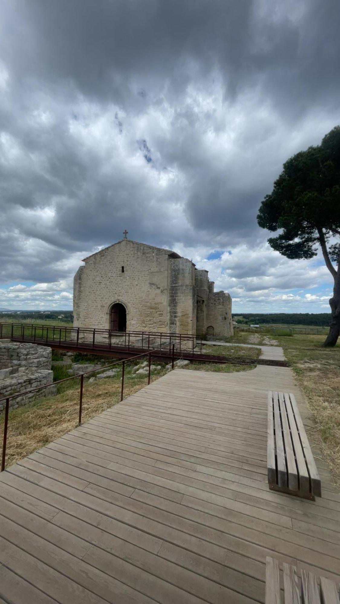 Maison T3 Dans Un Village Calme Saint-Mitre-les-Remparts Bagian luar foto