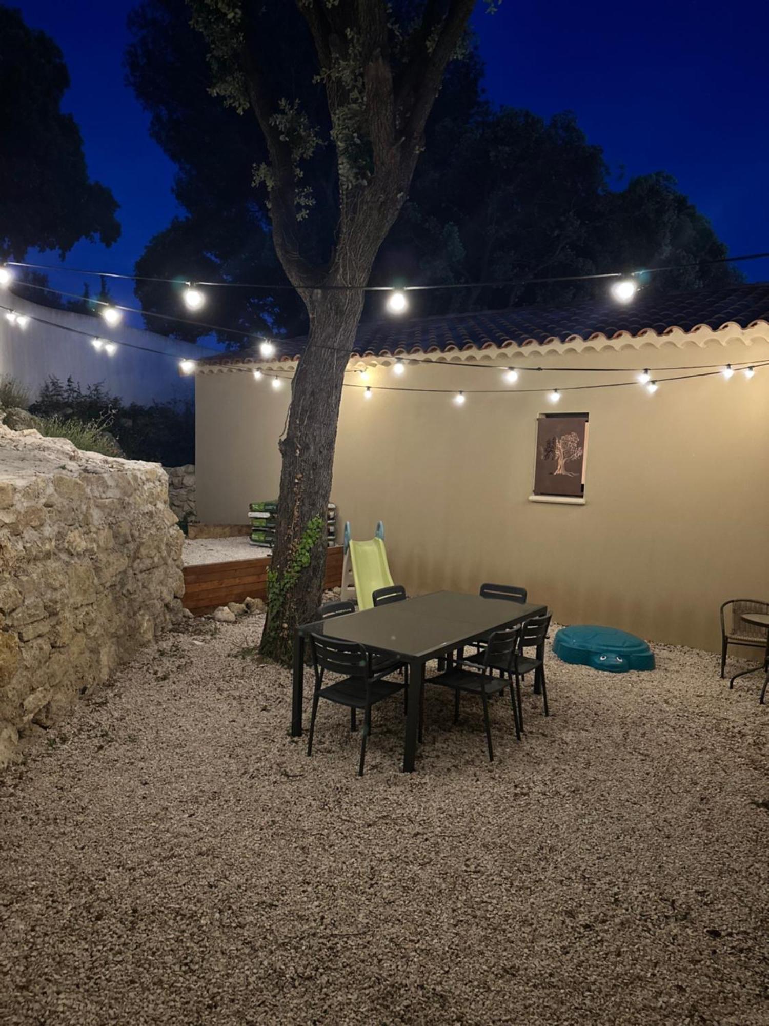Maison T3 Dans Un Village Calme Saint-Mitre-les-Remparts Bagian luar foto