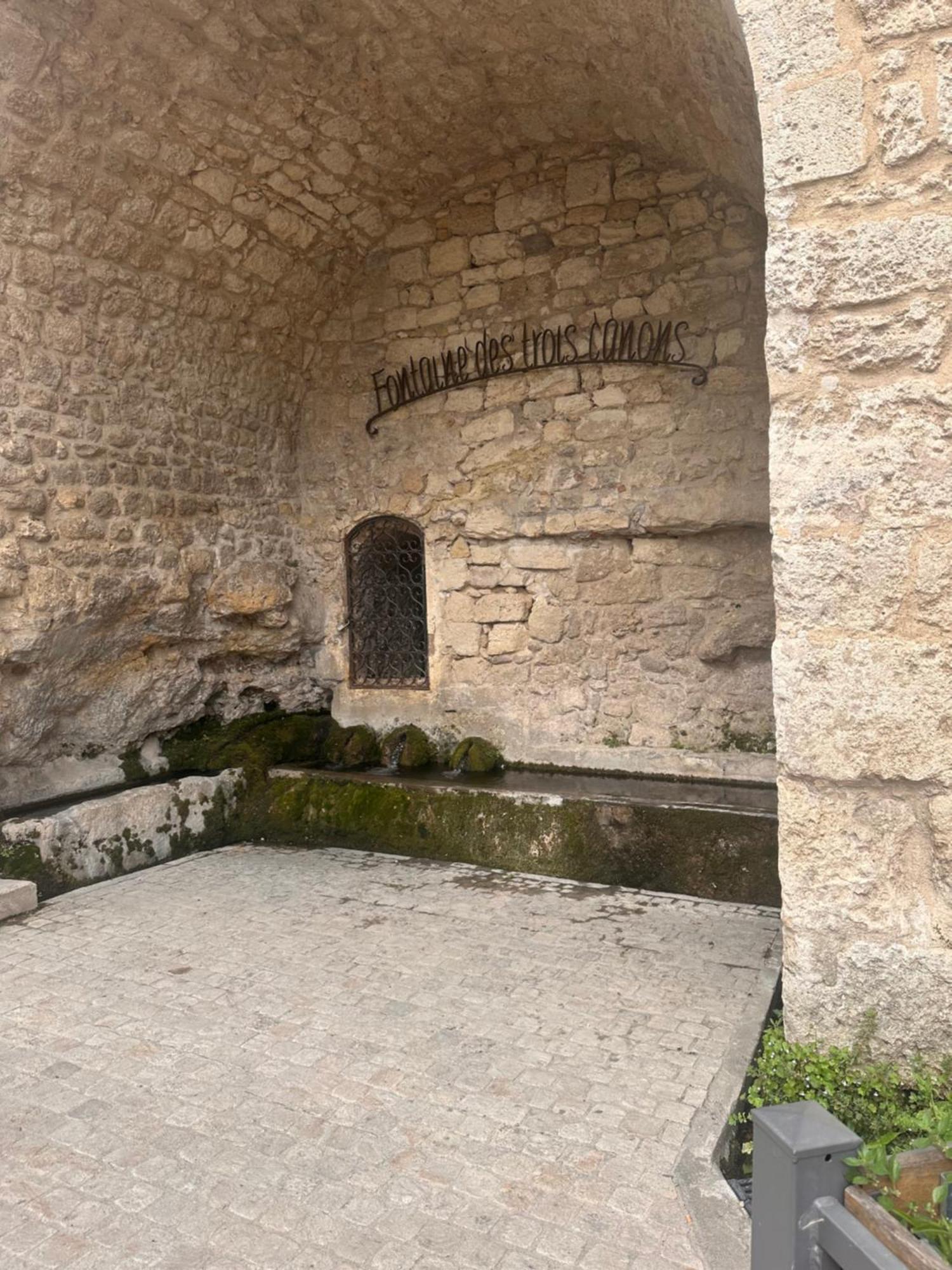 Maison T3 Dans Un Village Calme Saint-Mitre-les-Remparts Bagian luar foto